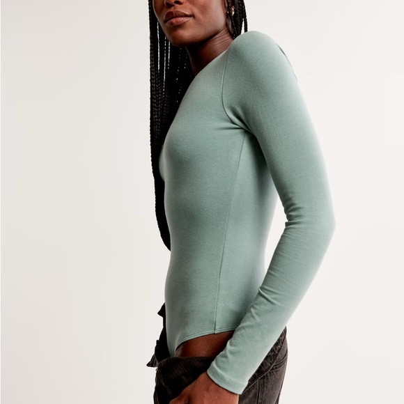 Abercrombie & Fitch Long Sleeve Seamless Crew Bodysuit - Picture 4 of 12